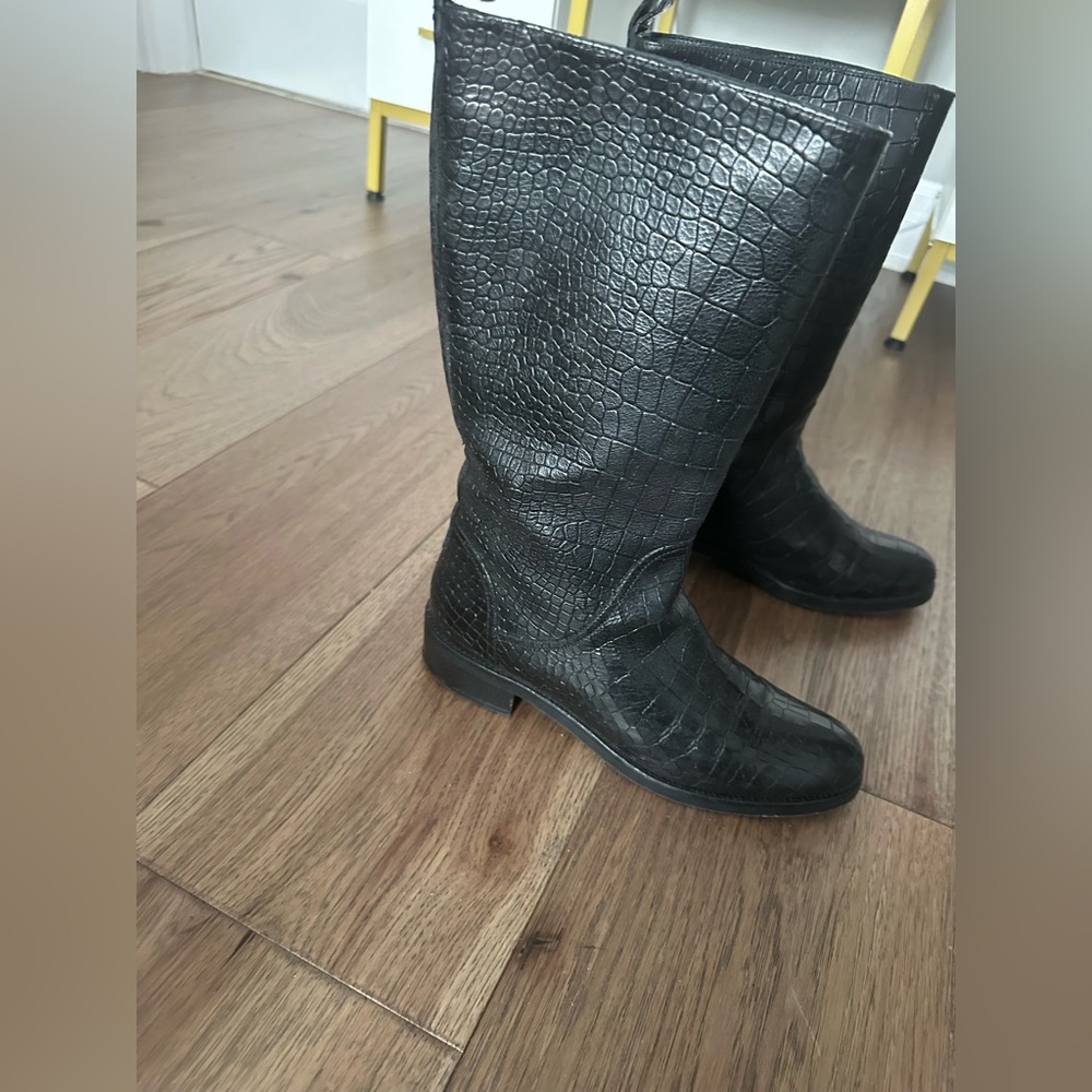 Hugo Boss Black Textured Leather Boots